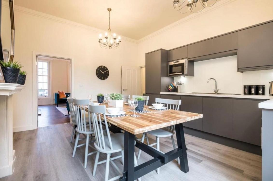 Villa 71 Townhouse By Elite à Liverpool Extérieur photo